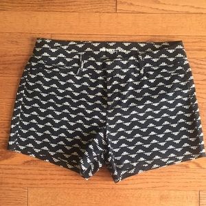 NWOT Old Navy Shorts in Black and White!